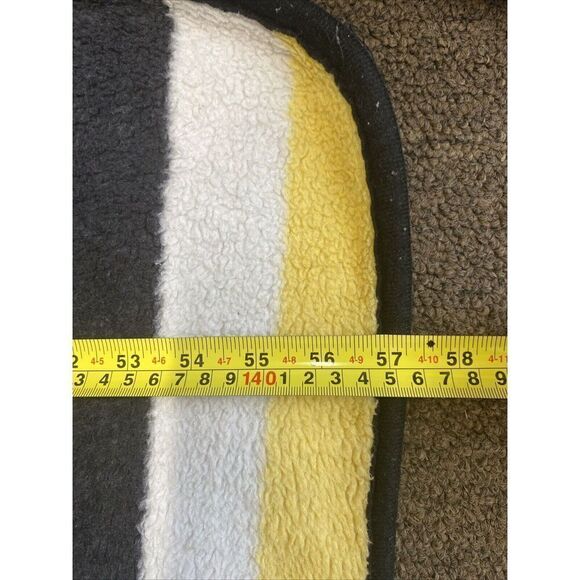 Vintage Fleece Washington Commanders Sherpa Throw Stadium Blanket 57” x 46” - Picture 2 of 4